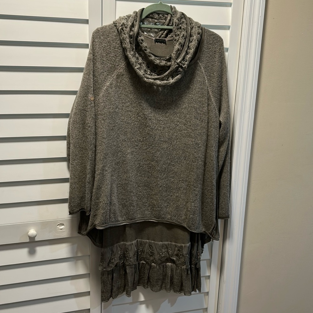 OS made in Italy 3 piece tunic and scarf